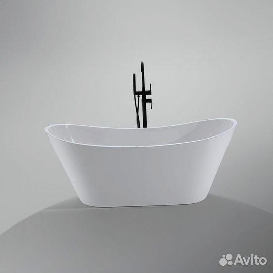 Дизайнерская ванна F-5037 акриловая отдельностояща