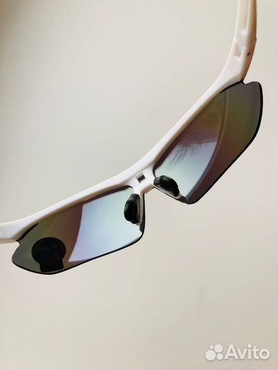 Зеркальные спортивные солнцезащитные очки