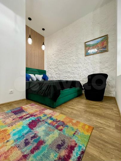 2-к. квартира, 42 м², 1/3 эт.