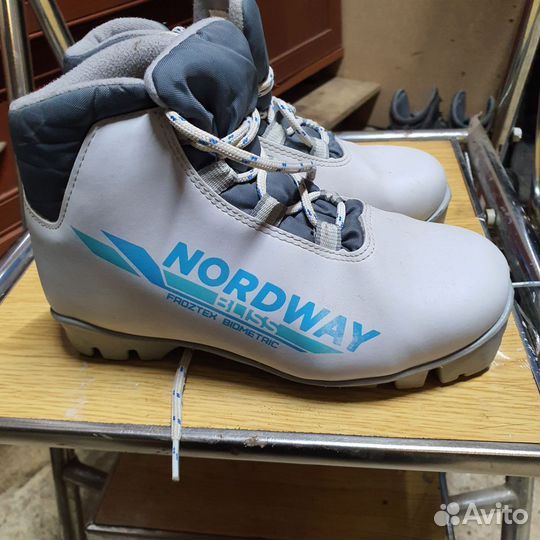 Лыжные ботинки детские 34