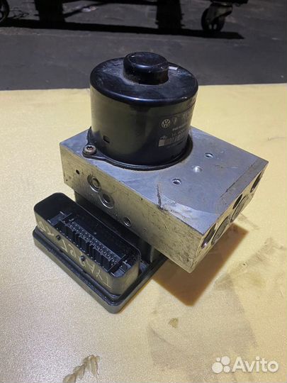Блок ABS Touareg 2002-2010 7L0907379D