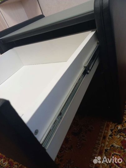 Тумба прикроватная