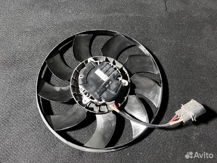 Вентилятор радиатора Audi A4 B9 (2015-2019)