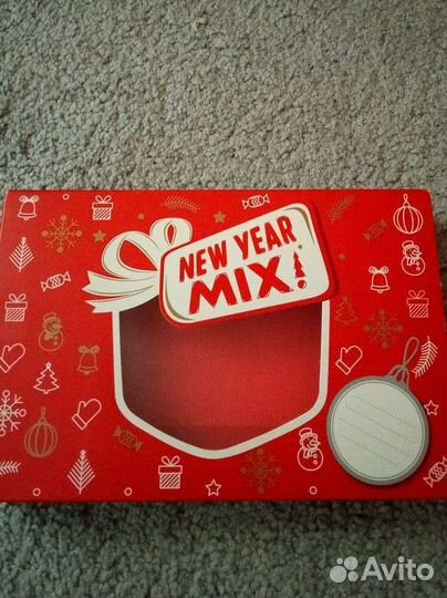 Пакеты коробки праздничные подарочные