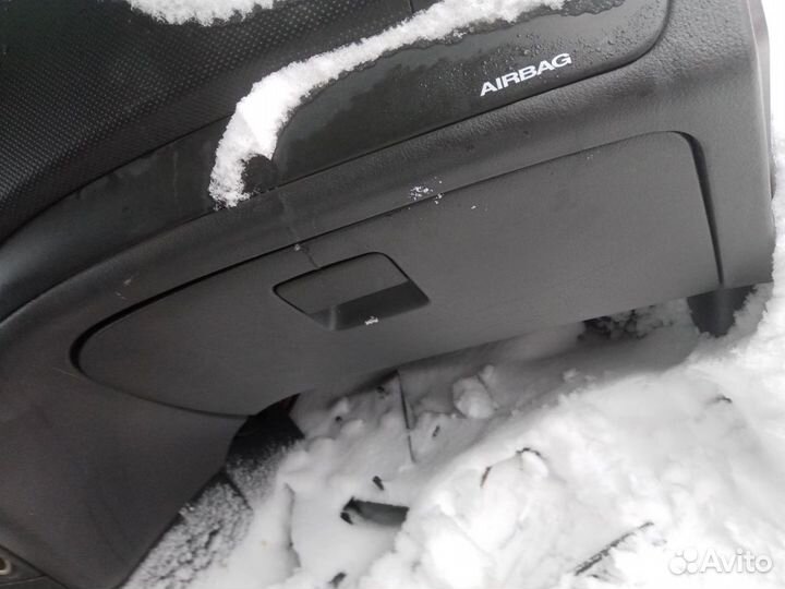 Вещевой ящик (Бардачок) Chevrolet Aveo Т250