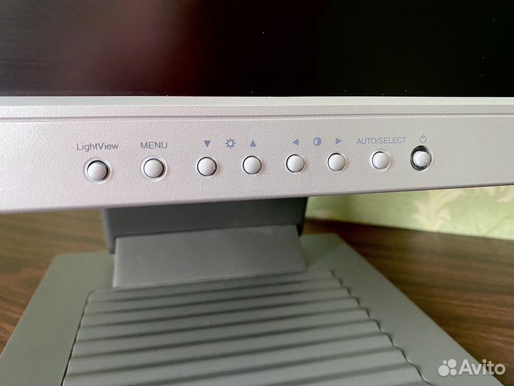 Монитор LG Flatron L1710S