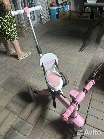 Детский велосипед трёх колёсный