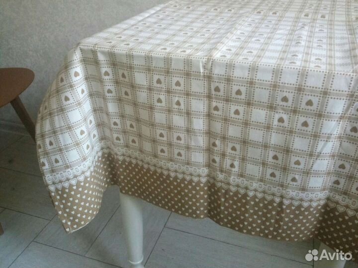 Скатерть новая 140х70 на 6 персон