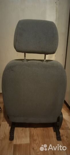 Сиденья передние правое от Chevrolet Lanos