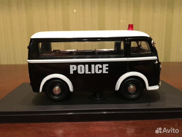 Peugeot D3A Police