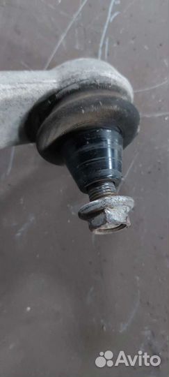 Рычаг задний верхний на Nissan Fuga