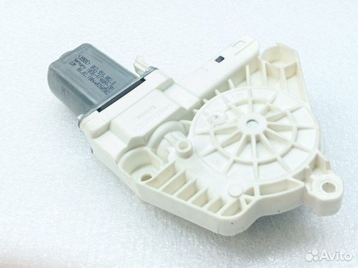 Моторчик стеклоподъемника передний правый Audi A6