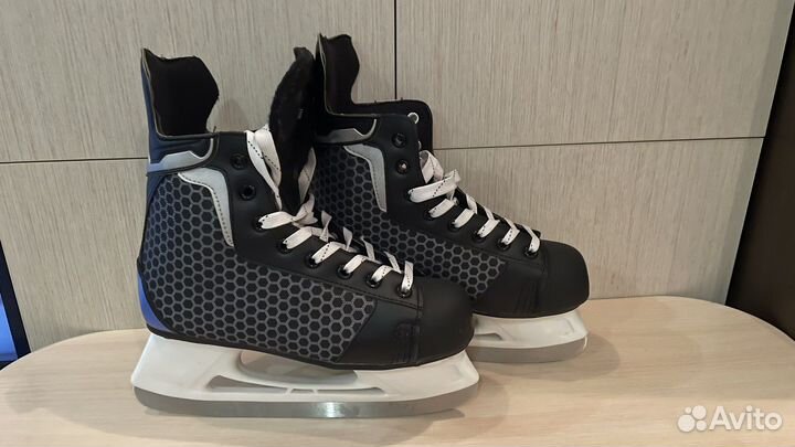 Продам коньки
