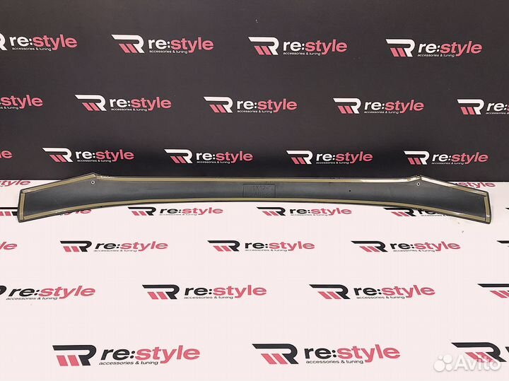 Спойлер Под стекло Lexus LX570 08-15г Черный