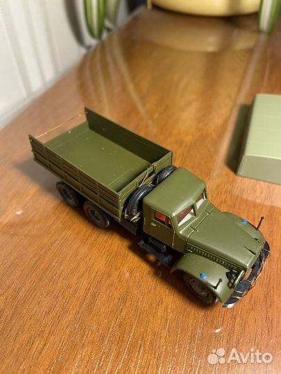 Модель грузовика краз 256 1:87