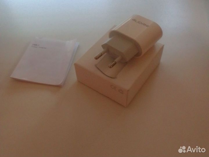 Зарядка на iPhone 20w