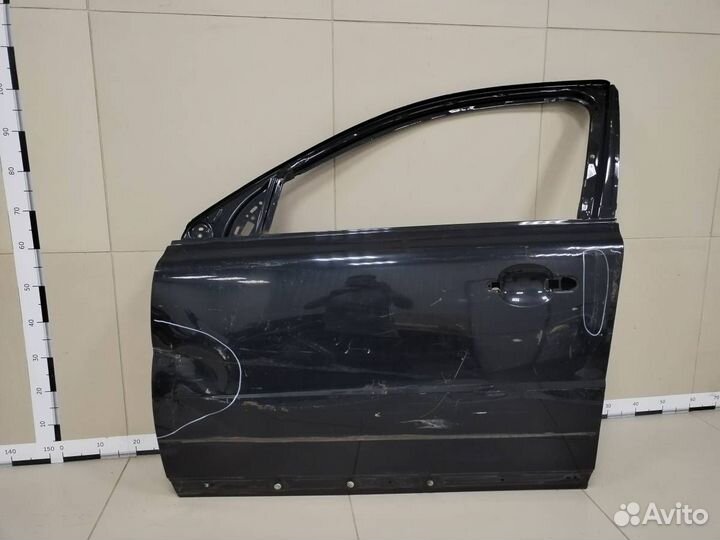 Дверь передняя левая Volvo XC70