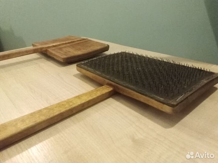 Щётка для расчесывания пуха и шерсти