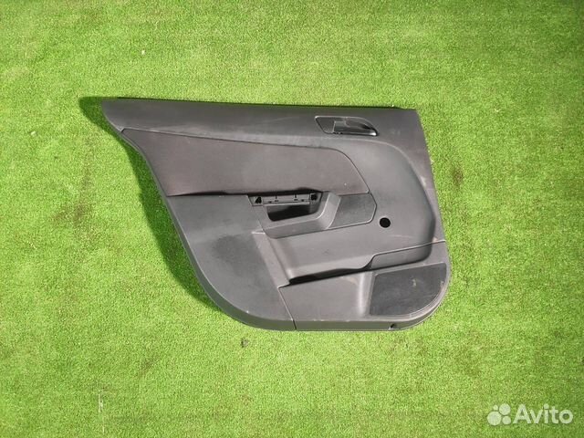 Обшивка двери задняя левая Opel Astra H седан 1.6