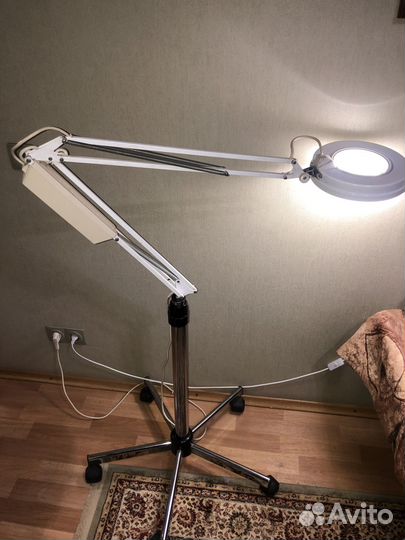 Кольцевая лампа-лупа профессиональная
