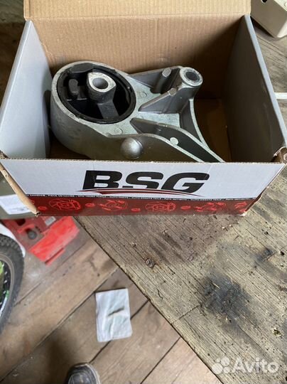 Опора двигателя передняя