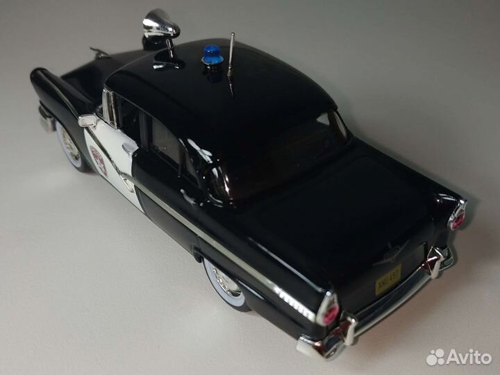 Модель Ford Fairlane Полиция автомобиля 1:43