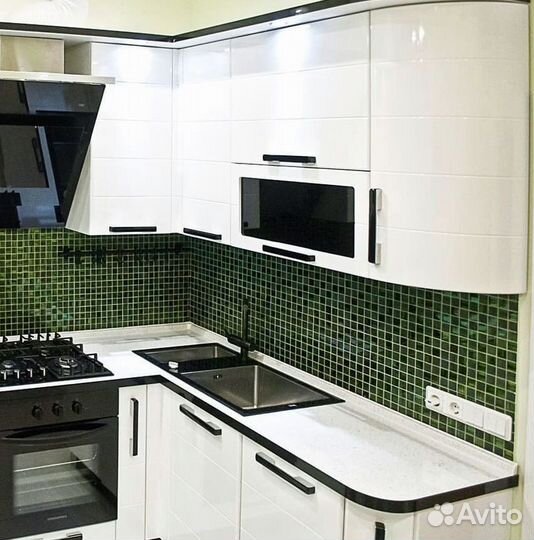 Кухонный гарнитур в стиле модерн