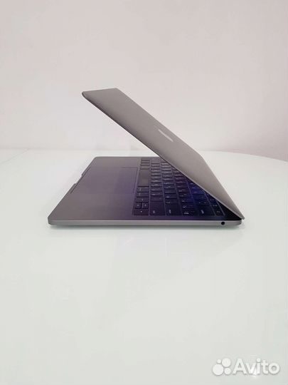 Apple MacBook Pro 13 2017 226 циклов