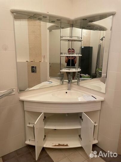 Тумба для ванной с зеркалом