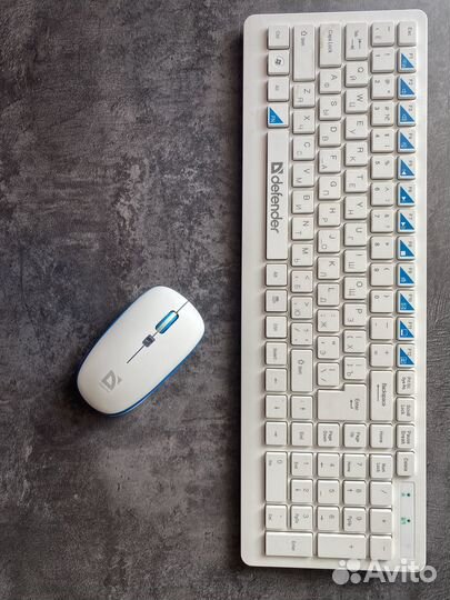Беспроводная клавиатура и мышь с подсветкой