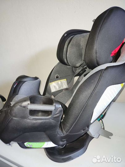 Кресло для ребенка в машину