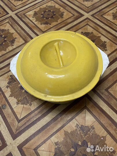 Кастрюля чугунная эмалированная