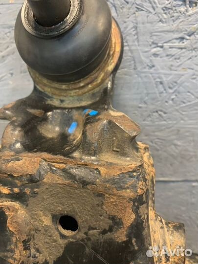 Рычаг подвески нижний передний левый Toyota Land