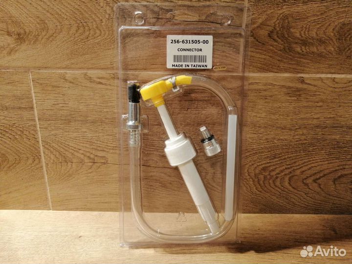 Насос для замен масла в редукторе лодочного мотора