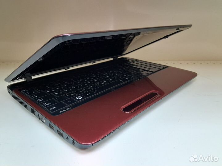 Ноутбук Toshiba / Core I3 / 4Gb /nvidia/дo 8Gb+SSD