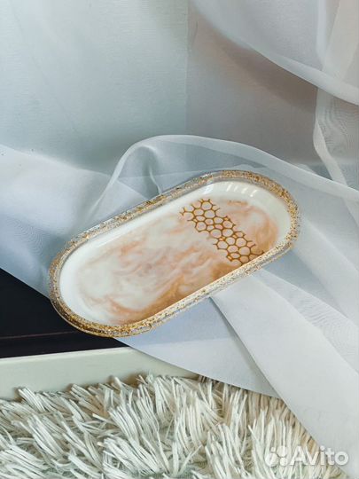 Кашпо и подносы