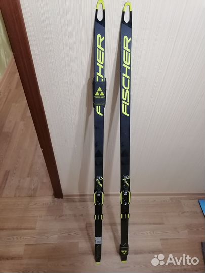 Беговые лыжи