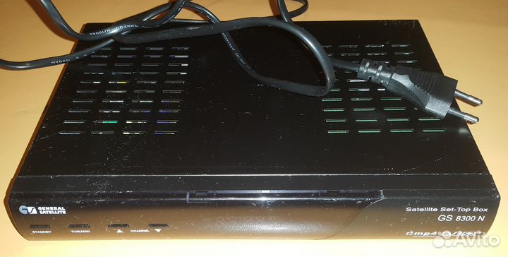 Спутниковый ресивер General Satellite GS-8300N