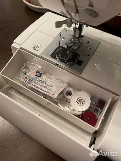 Швейная машина Singer