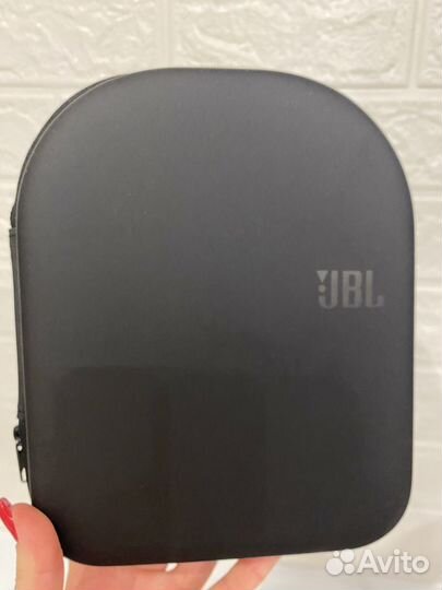 Беспроводные наушники JBL Tour One M2