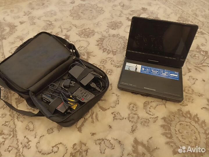 Портативный DVD проигрыватель Sony