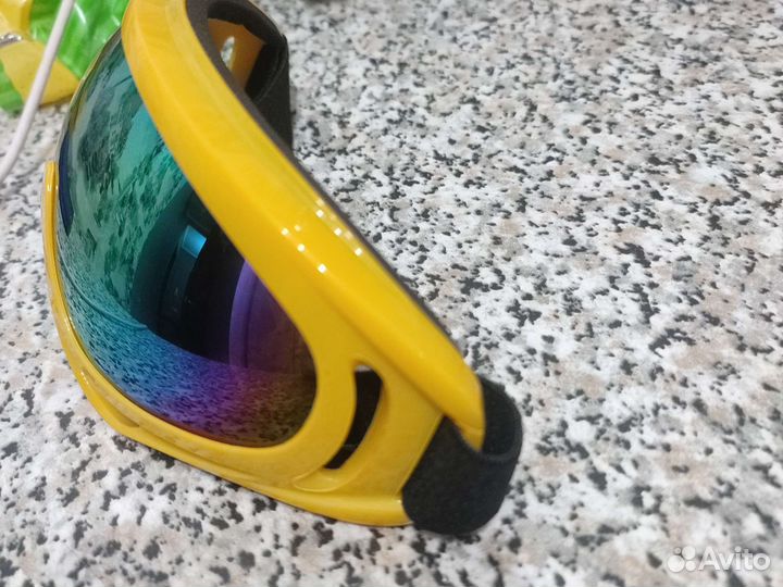 Горнолыжные очки для сноуборда