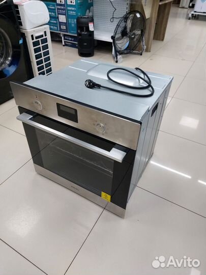 Электрический духовой шкаф Ascoli