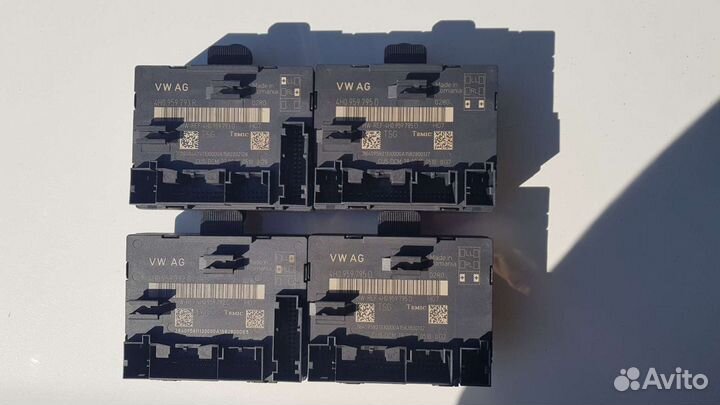 Блок управления дверью от audi a8 d4 16г