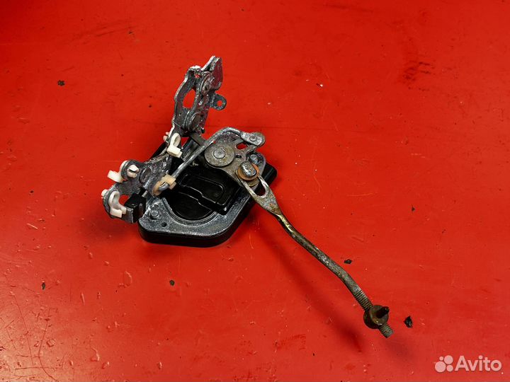 Trooper 1 1983-1991 задний правый замок двери