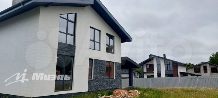 Коттедж 185,4 м² на участке 10,2 сот.