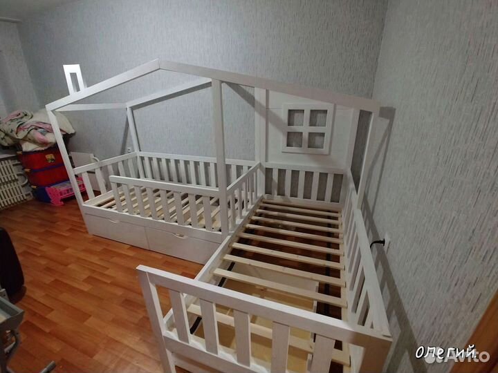 Детская кровать из массива