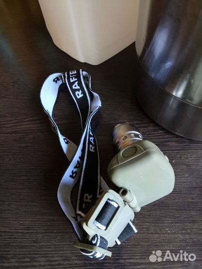 Термос, баклажки, решетка гриль, фонарик