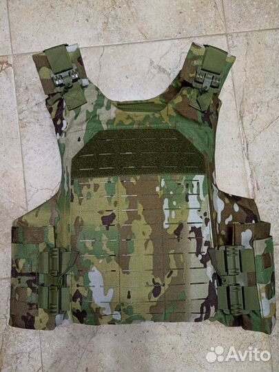 Продам новый бронежилет и шлем