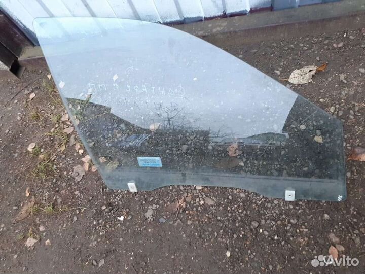 Стекло переднее правое Hyundai SantaFe I